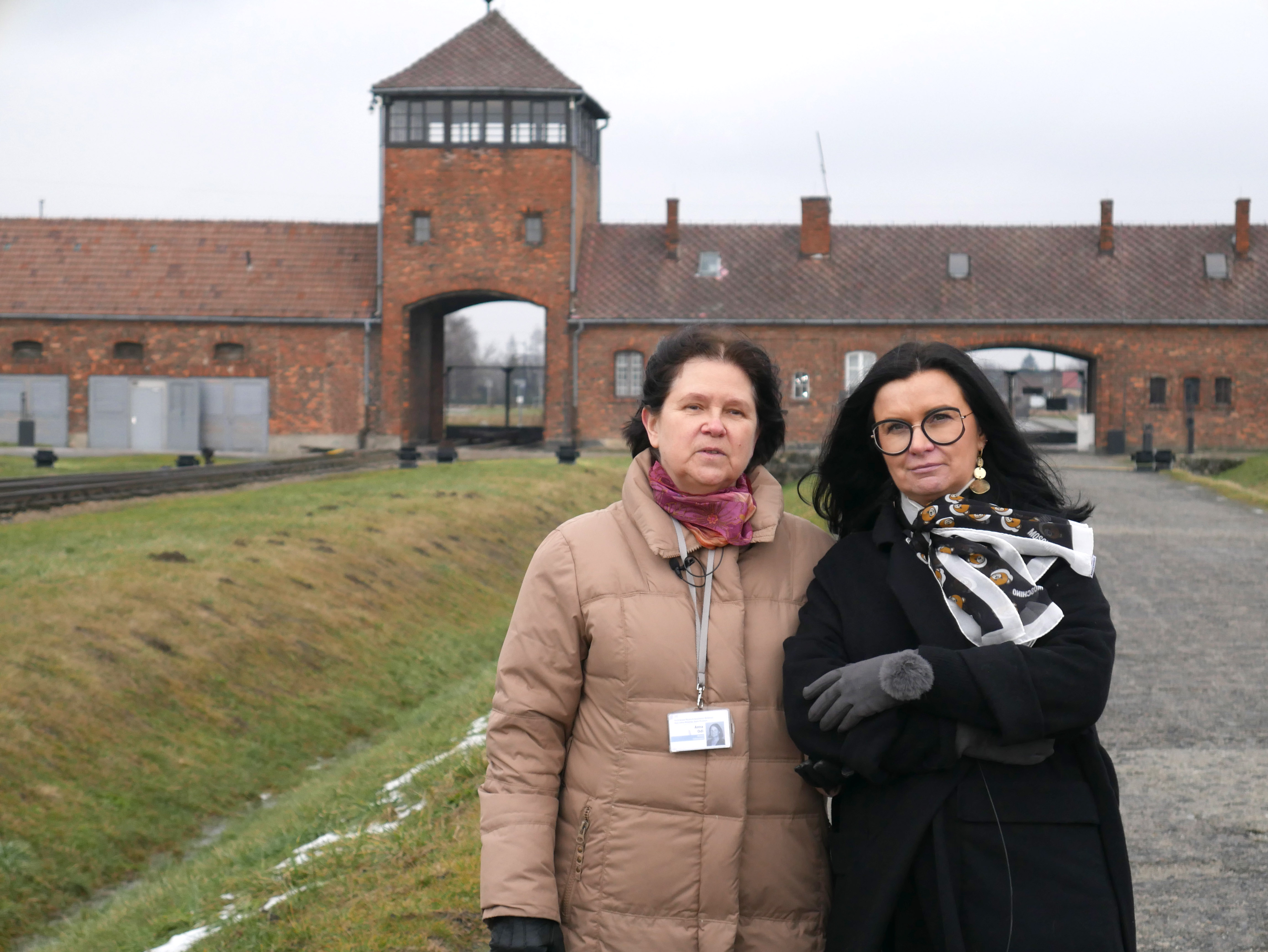 Nina Majewska-Nrown i Anna Odi w Auschwitz-Birkenau